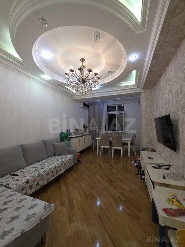 Продаётся 3-комн. новостройка 110 м², м. Кара Караев, photo 1 from 9