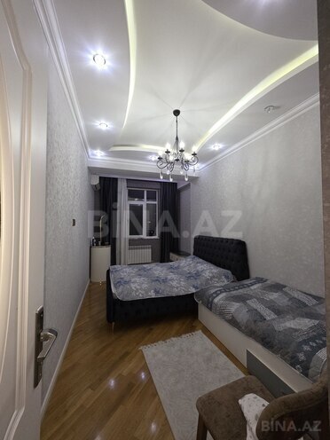 Продаётся 3-комн. новостройка 110 м², м. Кара Караев, photo 4 from 9