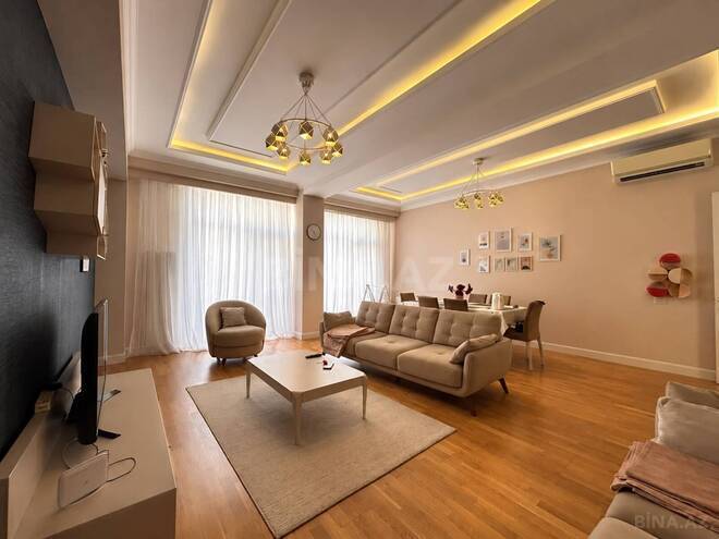 İcarəyə verilir 3 otaqlı yeni tikili 140 m², Ağ şəhər q., photo 1 from 10