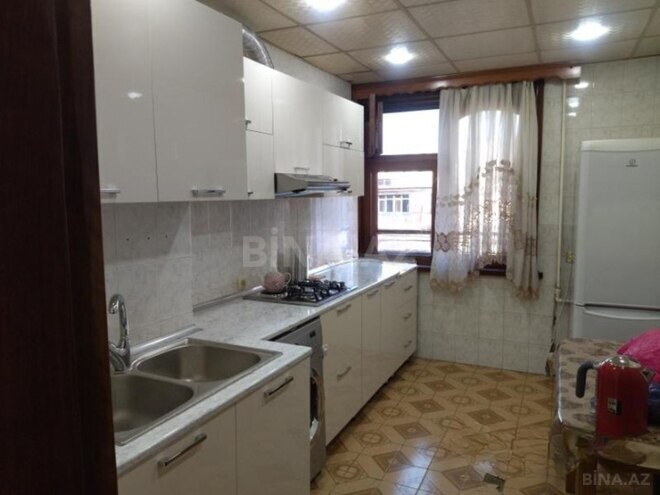 İcarəyə verilir 3 otaqlı köhnə tikili 90 m², 8 Noyabr m., photo 9 from 11