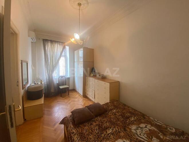 Satılır 2 otaqlı köhnə tikili 59 m², 28 May m., photo 20 from 25
