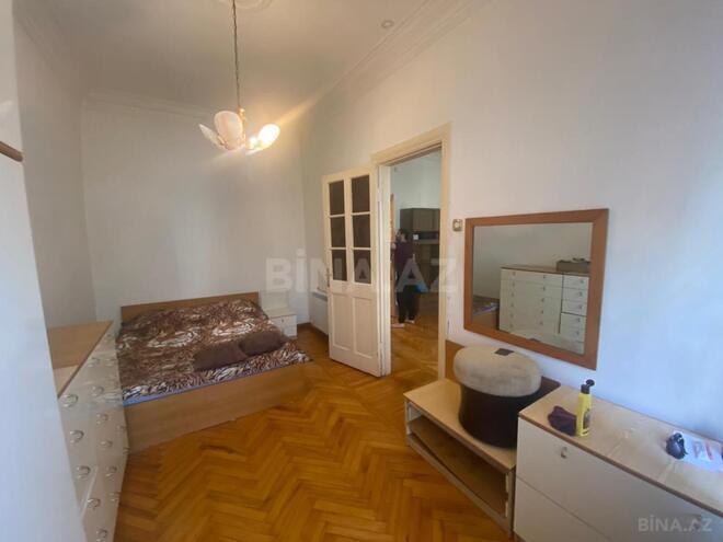 Satılır 2 otaqlı köhnə tikili 59 m², 28 May m., photo 22 from 25