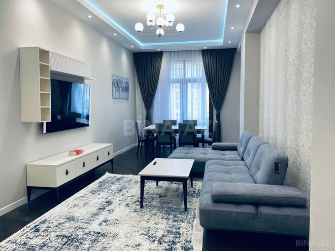 Сдаётся 2-комн. новостройка 110 м², м. Низами, photo 1 from 12