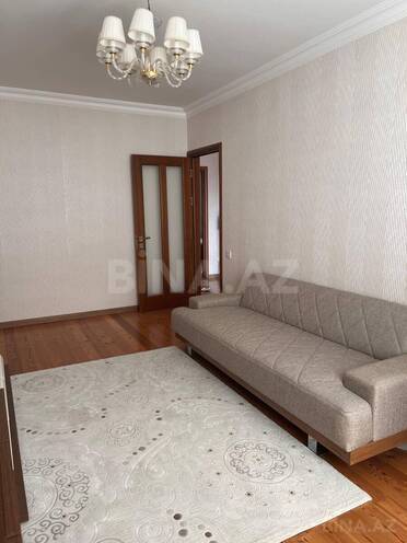Продаётся 3-комн. вторичка 80 м², м. Нефтчиляр, photo 3 from 15