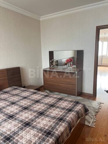 Продаётся 3-комн. вторичка 80 м², м. Нефтчиляр, photo 5 from 15