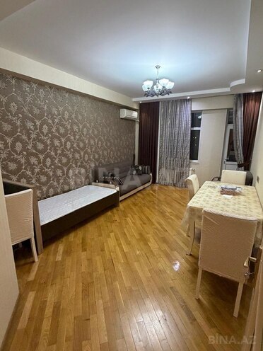 Сдаётся 2-комн. новостройка 65 м², м. Кара Караев, photo 1 from 8