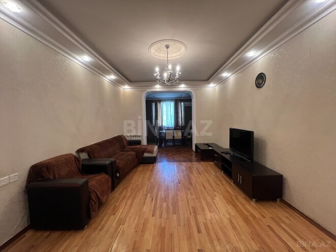Сдаётся 3-комн. вторичка 85 м², м. Шах Исмаил Хатаи, photo 1 from 23