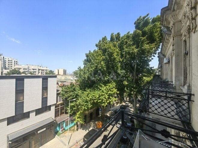Satılır 4 otaqlı köhnə tikili 200 m², İçəri Şəhər m., photo 18 from 32