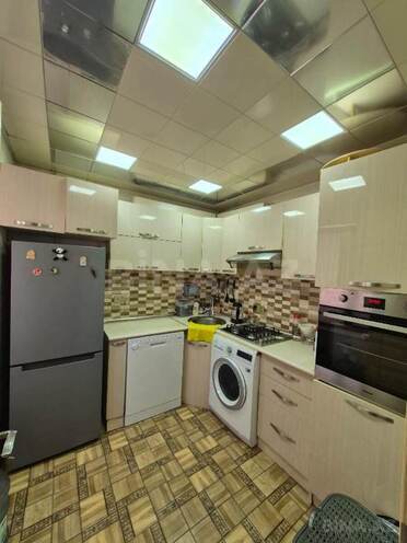 Satılır 3 otaqlı köhnə tikili 70 m², Yasamal r., photo 6 from 10