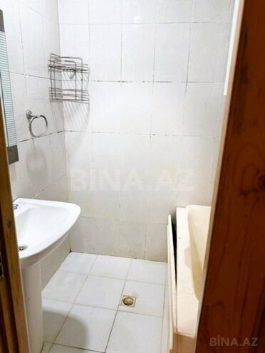 Satılır 3 otaqlı köhnə tikili 68 m², Bakıxanov q., photo 10 from 12