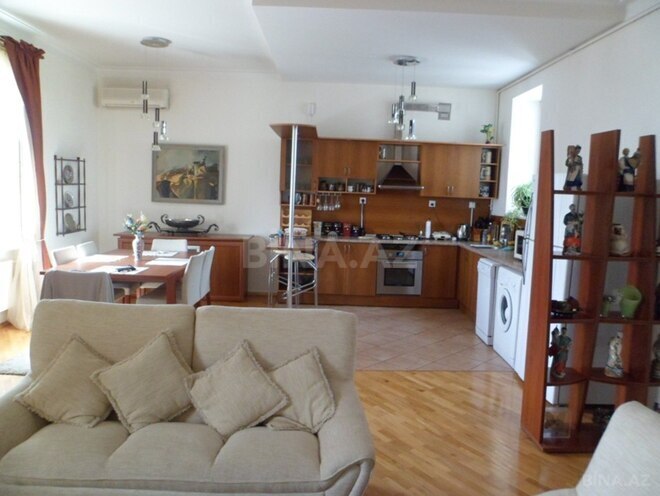 Satılır 5 otaqlı köhnə tikili 140 m², Nəsimi r., photo 5 from 15