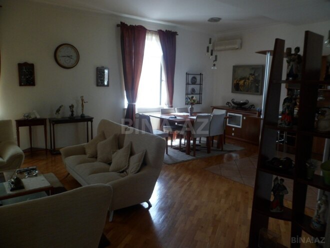 Satılır 5 otaqlı köhnə tikili 140 m², Nəsimi r., photo 4 from 15