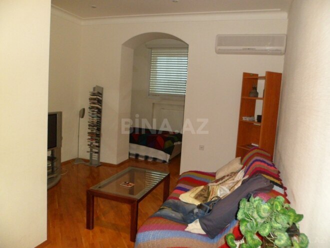 Satılır 5 otaqlı köhnə tikili 140 m², Nəsimi r., photo 8 from 15