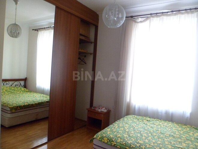 Satılır 5 otaqlı köhnə tikili 140 m², Nəsimi r., photo 10 from 15
