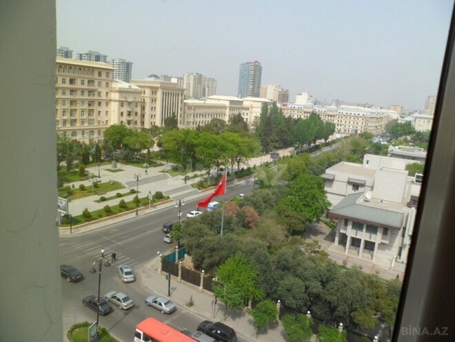 Satılır 5 otaqlı köhnə tikili 140 m², Nəsimi r., photo 13 from 15