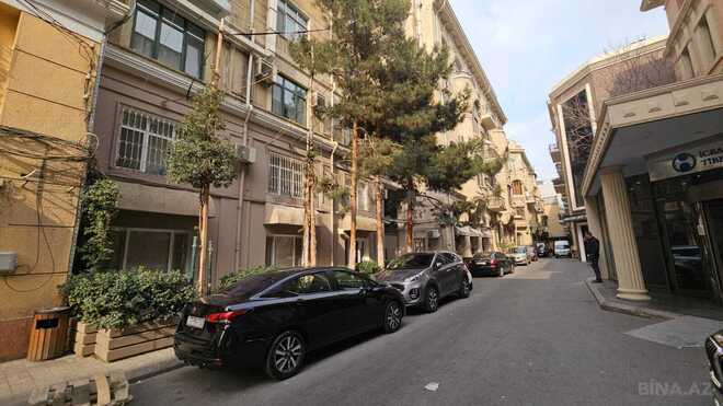 Satılır 3 otaqlı köhnə tikili 105 m², Sahil m., photo 17 from 18