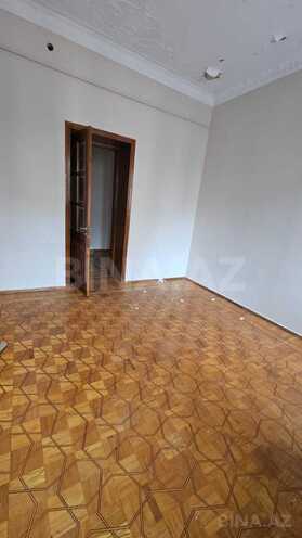 Satılır 3 otaqlı köhnə tikili 105 m², Sahil m., photo 12 from 18