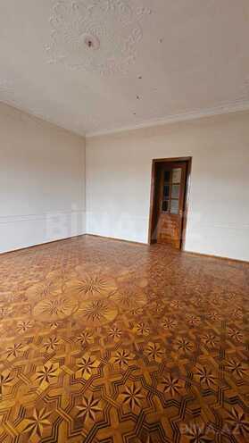 Satılır 3 otaqlı köhnə tikili 105 m², Sahil m., photo 6 from 18