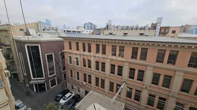 Satılır 3 otaqlı köhnə tikili 105 m², Sahil m., photo 15 from 18