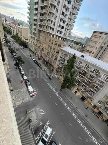 Satılır 4 otaqlı yeni tikili 230 m², 28 May m., photo 30 from 32