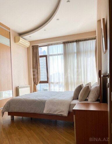 Сдаётся 4-комн. новостройка 220 м², м. 28 мая, photo 1 from 18