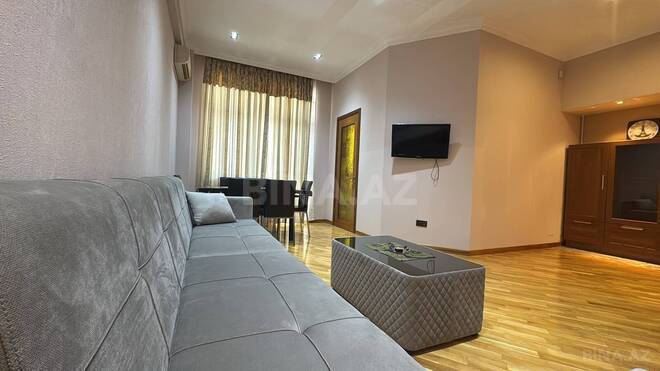 İcarəyə verilir 2 otaqlı yeni tikili 70 m², 28 May m., photo 12 from 13