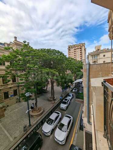 Satılır 3 otaqlı köhnə tikili 160 m², Sahil m., photo 4 from 20