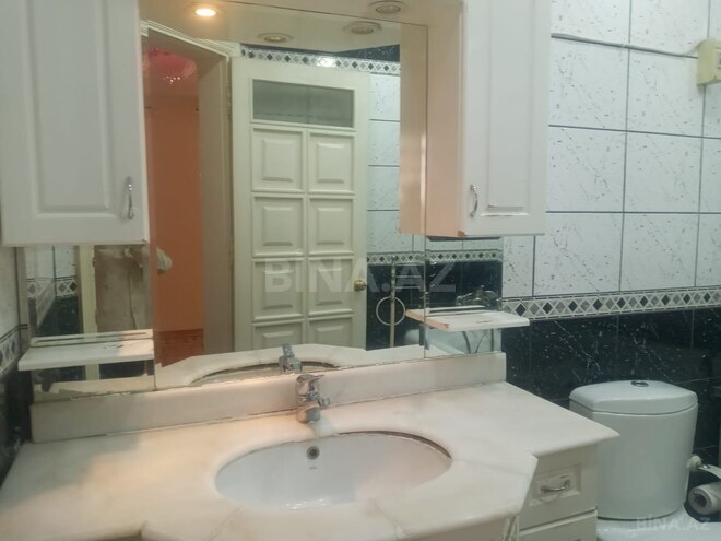 Satılır 5 otaqlı köhnə tikili 160 m², 28 May m., photo 9 from 17