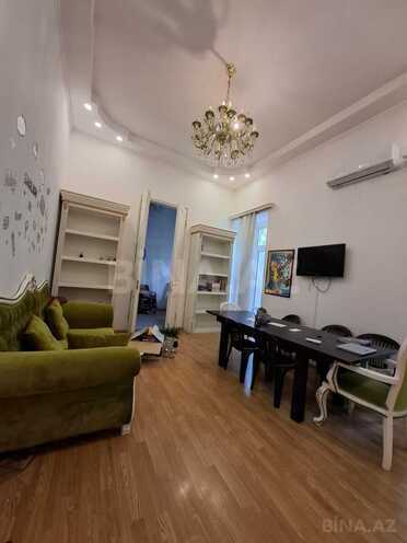 Продается 3-комн. вторичка 95 м², м. Сахил, photo 4 from 12