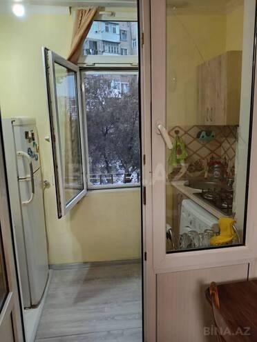 Satılır 2 otaqlı köhnə tikili 33 m², Qara Qarayev m., photo 8 from 13