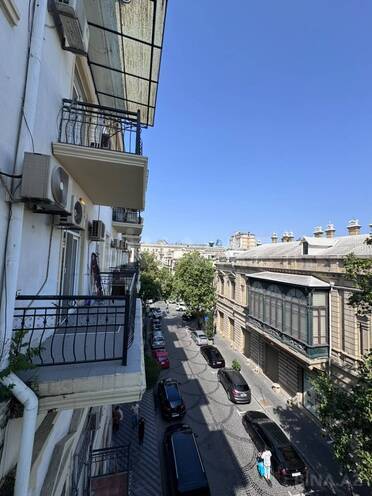 Satılır 2 otaqlı köhnə tikili 75 m², Sahil m., photo 12 from 23