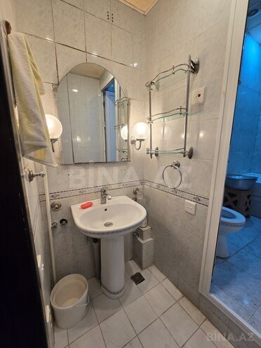Satılır 2 otaqlı köhnə tikili 65 m², Nizami m., photo 11 from 13