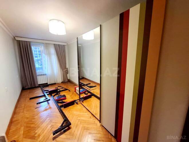Продаётся 3-комн. вторичка 75 м², м. Низами, photo 16 from 18