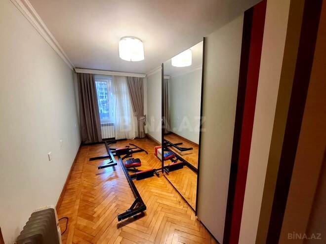 Продаётся 3-комн. вторичка 75 м², м. Низами, photo 17 from 18