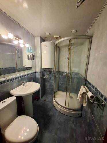 Продаётся 3-комн. вторичка 75 м², м. Низами, photo 14 from 18