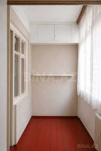 Satılır 2 otaqlı köhnə tikili 60 m², Qara Qarayev m., photo 9 from 21