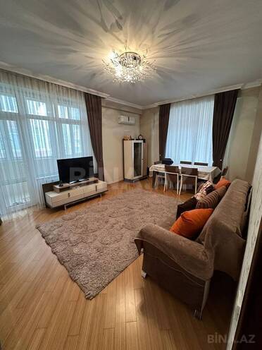 Сдаётся 3-комн. новостройка 105 м², м. Нефтчиляр, photo 1 from 10