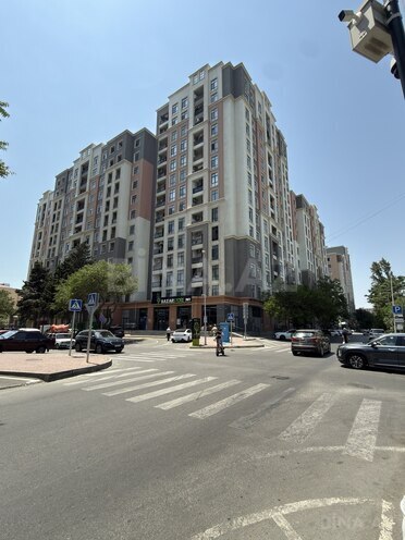 Продаётся 3-комн. новостройка 128 м², м. Кара Караев, photo 1 from 9