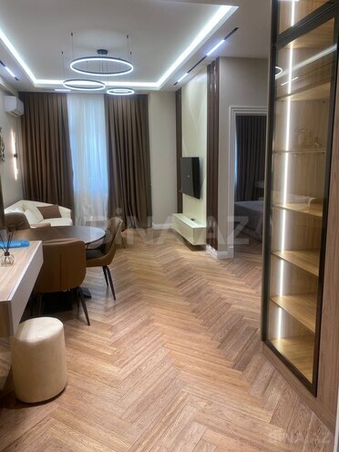 Сдаётся 2-комн. новостройка 70 м², м. Иншаатчылар, photo 3 from 13