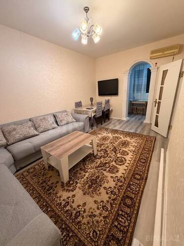 Сдаётся 2-комн. вторичка 45 м², м. Мемар Аджеми, photo 1 from 11