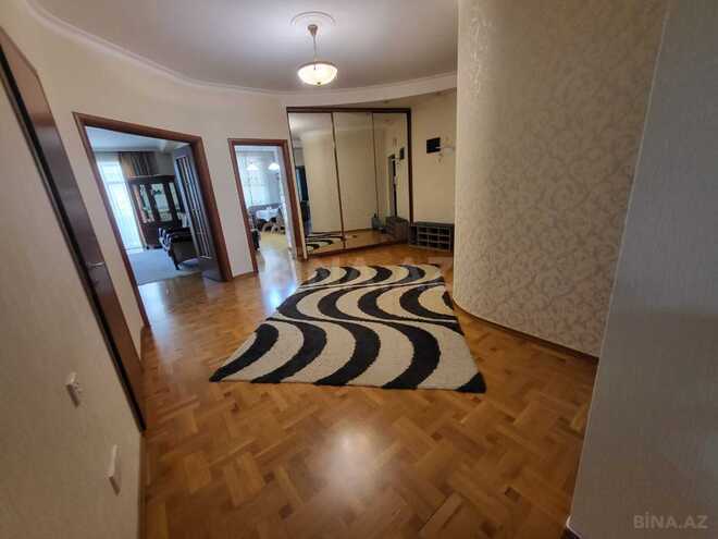 Сдаётся 3-комн. новостройка 140 м², м. Низами, photo 13 from 23