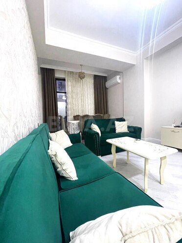 Сдаётся 2-комн. новостройка 68 м², м. Низами, photo 1 from 15