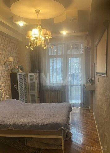 Продаётся 2-комн. новостройка 88 м², м. Кара Караев, photo 1 from 13