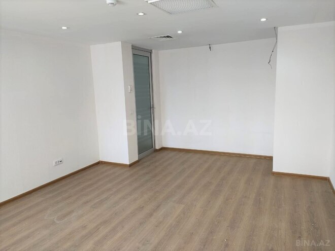İcarəyə verilir 14 otaqlı ofis 550 m², 8 Noyabr m., photo 17 from 31