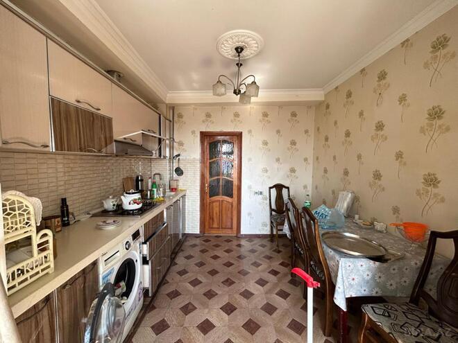 Продаётся 5-комн. вторичка 110 м², м. Ази Асланов, photo 9 from 20