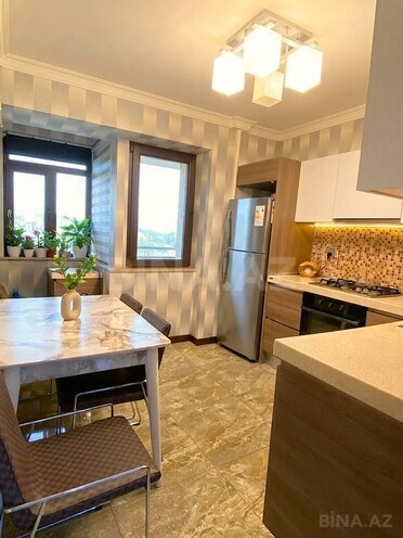 Продаётся 3-комн. вторичка 100 м², м. Элмляр Академиясы, photo 6 from 16