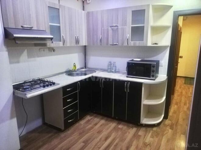 Продаётся 2-комн. вторичка 60 м², м. Ази Асланов, photo 6 from 10