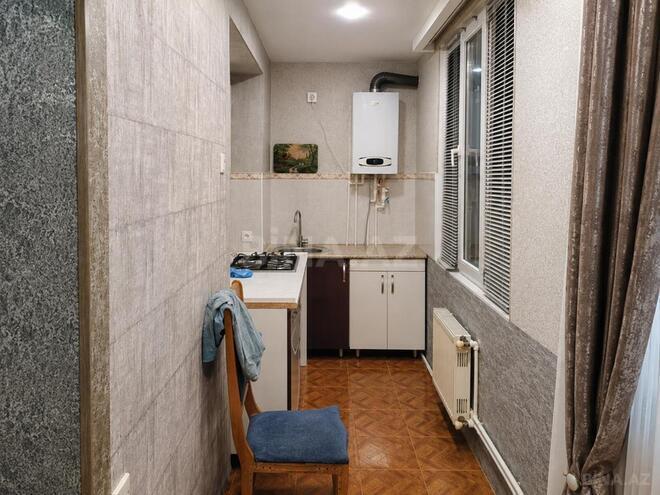 Satılır 2 otaqlı köhnə tikili 45 m², Bakıxanov q., photo 12 from 17
