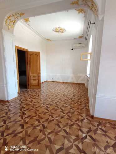 İcarəyə verilir 6 otaqlı həyət evi/bağ evi 640 m², Həzi Aslanov q., photo 13 from 32