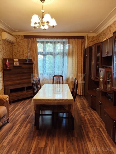 Satılır 5 otaqlı köhnə tikili 120 m², Həzi Aslanov m., photo 1 from 15